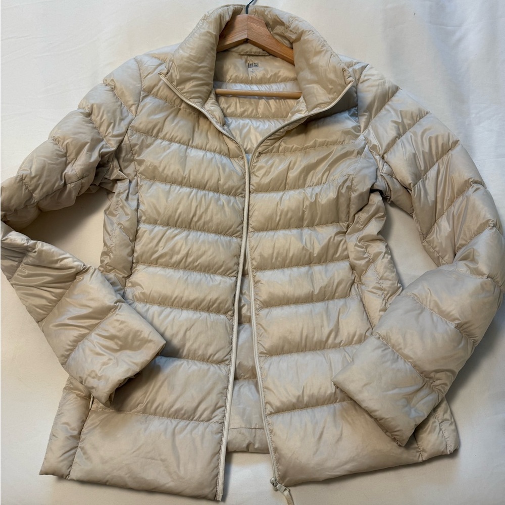 Uniqlo ultralight puffer coat